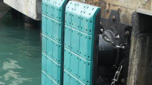 Anti impact and corrosion resistance light weight UHMWPE Marine fender