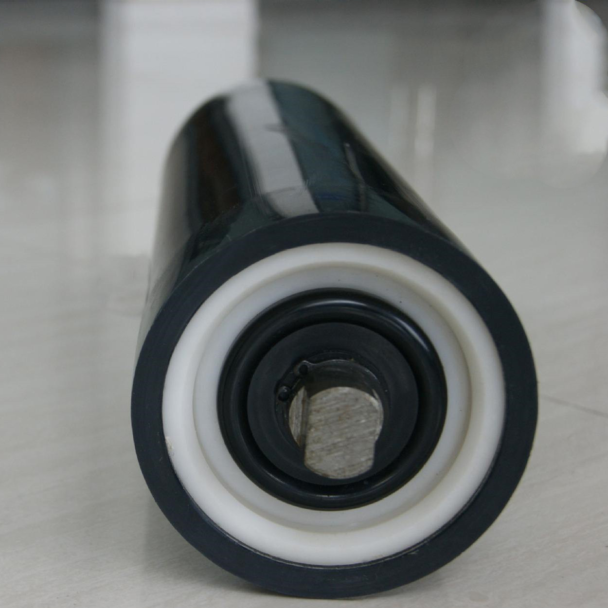 Good sealing and wear resistance diameter 224mm hdpe conveyor roller